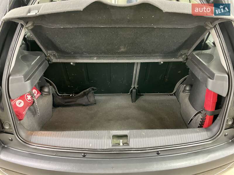 Хэтчбек Opel Corsa 2003 в Сумах