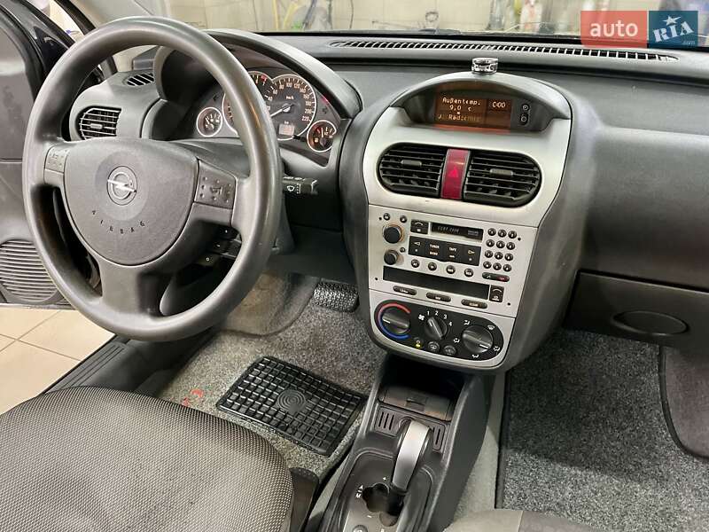 Хэтчбек Opel Corsa 2003 в Сумах
