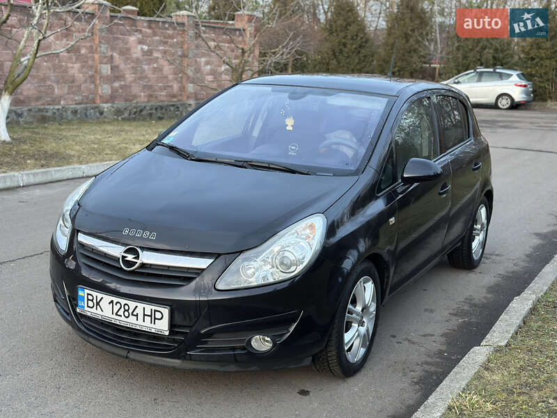 Хэтчбек Opel Corsa 2009 в Ровно