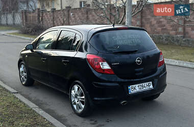 Хэтчбек Opel Corsa 2009 в Ровно