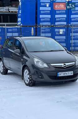 Хэтчбек Opel Corsa 2014 в Калуше