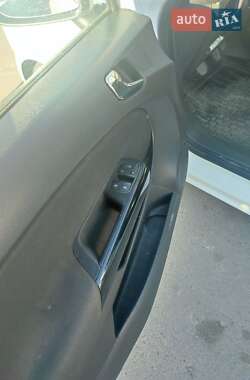 Хэтчбек Opel Corsa 2011 в 