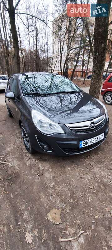 Хетчбек Opel Corsa 2011 в Рівному