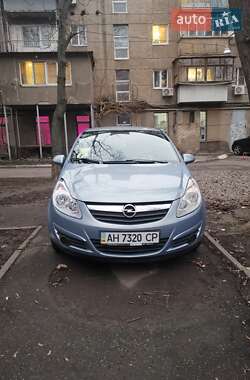 Хетчбек Opel Corsa 2008 в 