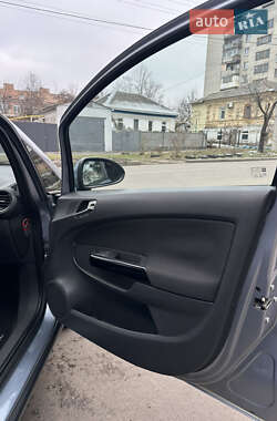 Хэтчбек Opel Corsa 2008 в 