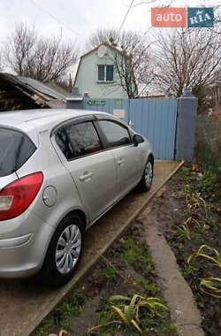 Хетчбек Opel Corsa 2011 в Рівному