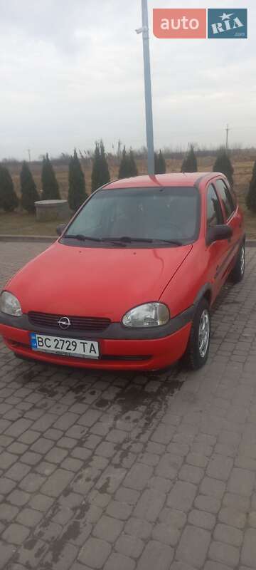 Хэтчбек Opel Corsa 1999 в 