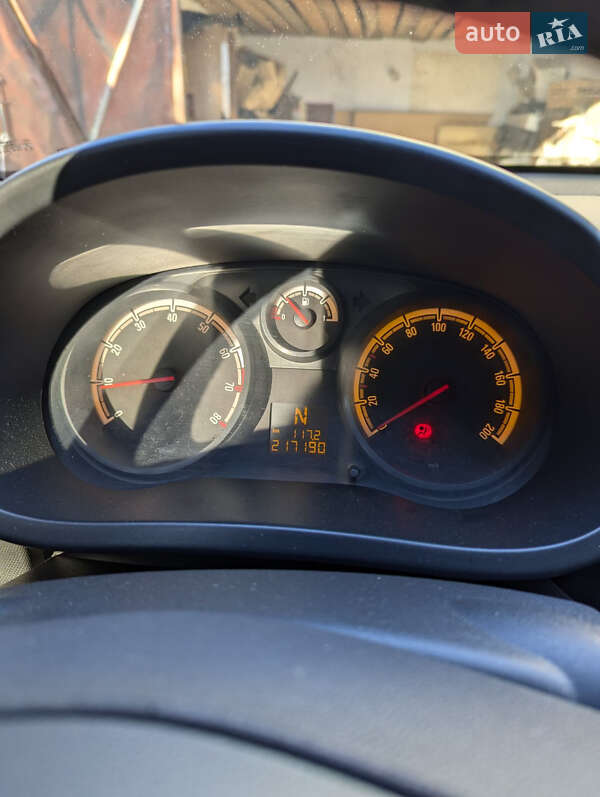 Хэтчбек Opel Corsa 2008 в Черновцах фото 4 Хэтчбек Opel Corsa 2008 в Черновцах