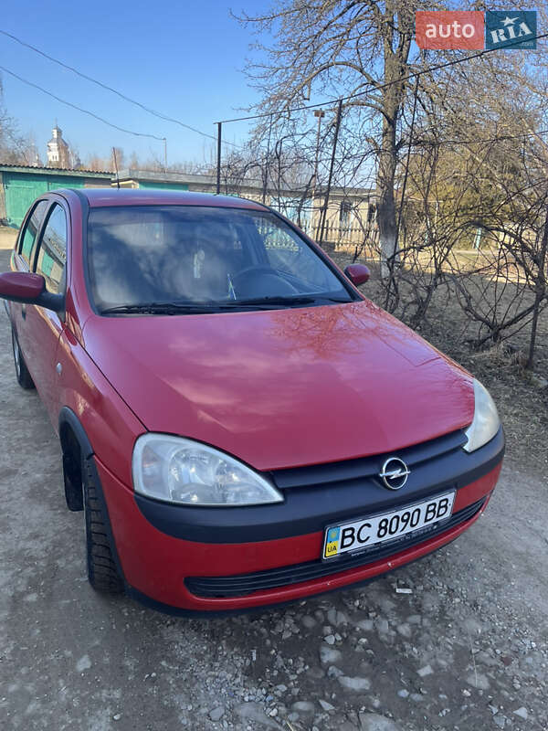 Хэтчбек Opel Corsa 2002 в Львове