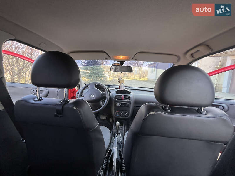 Хэтчбек Opel Corsa 2002 в Львове