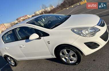 Хэтчбек Opel Corsa 2012 в Черновцах