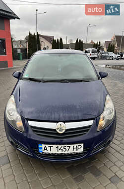 Хетчбек Opel Corsa 2010 в Івано-Франківську