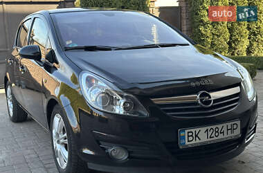Хэтчбек Opel Corsa 2009 в 
