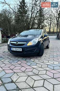 Хетчбек Opel Corsa 2009 в 
