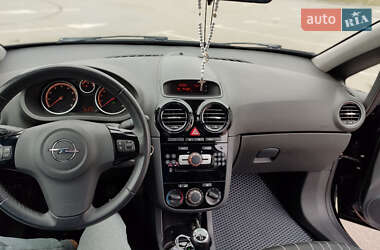 Хэтчбек Opel Corsa 2010 в Киеве