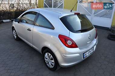 Хэтчбек Opel Corsa 2012 в Львове