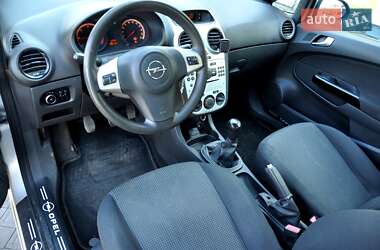 Хэтчбек Opel Corsa 2012 в Львове