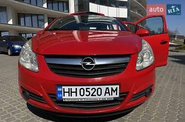 Хэтчбек Opel Corsa 2008 в 