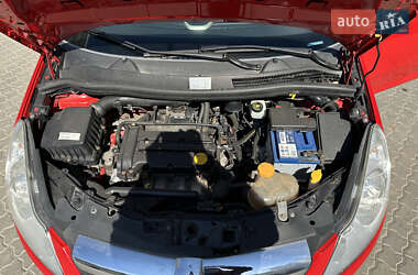 Хэтчбек Opel Corsa 2008 в 