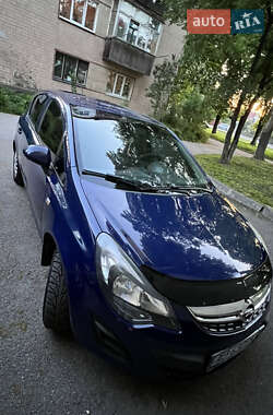 Хэтчбек Opel Corsa 2014 в 