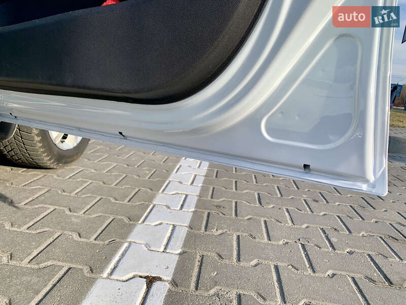 Хетчбек Opel Corsa 2012 в Боярці