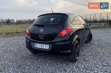 Хэтчбек Opel Corsa 2014 в 
