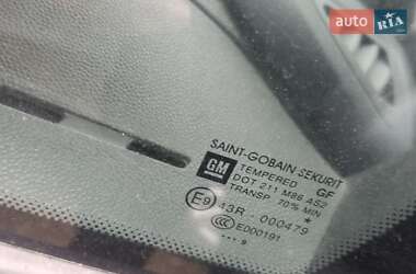Хэтчбек Opel Corsa 2009 в 