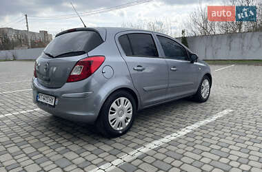 Хэтчбек Opel Corsa 2007 в 
