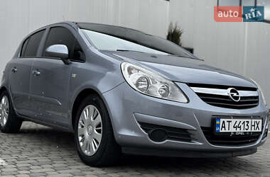 Хэтчбек Opel Corsa 2007 в 