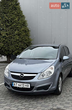 Хэтчбек Opel Corsa 2007 в 