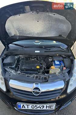 Хэтчбек Opel Corsa 2008 в 