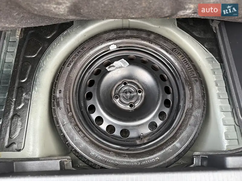 Хэтчбек Opel Corsa 2008 в 