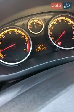 Хетчбек Opel Corsa 2009 в 