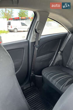 Хэтчбек Opel Corsa 2009 в 