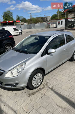 Хэтчбек Opel Corsa 2009 в 