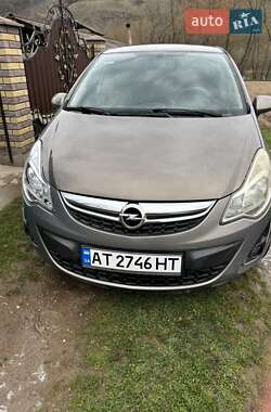 Хэтчбек Opel Corsa 2011 в 