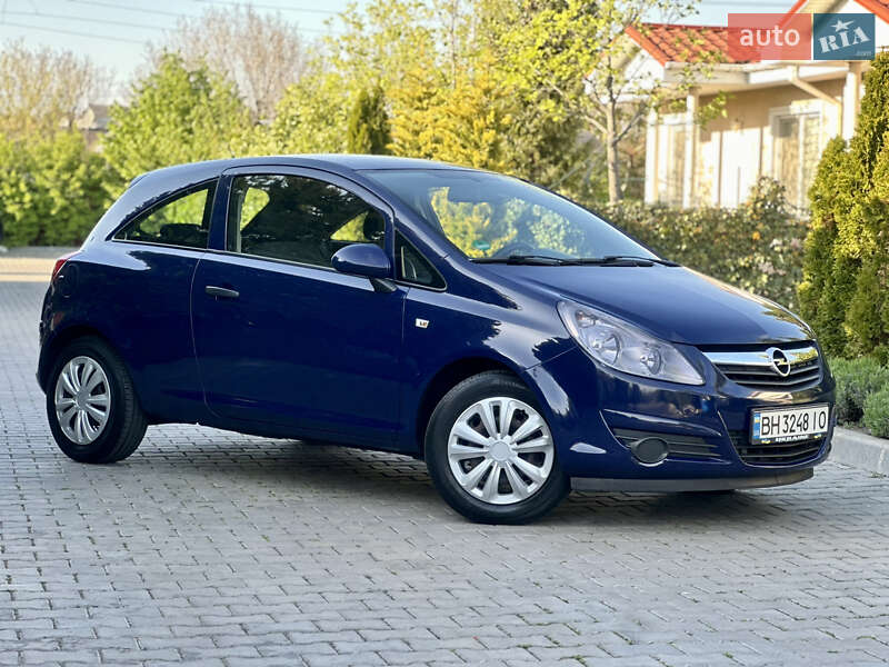 Хэтчбек Opel Corsa 2009 в Одессе