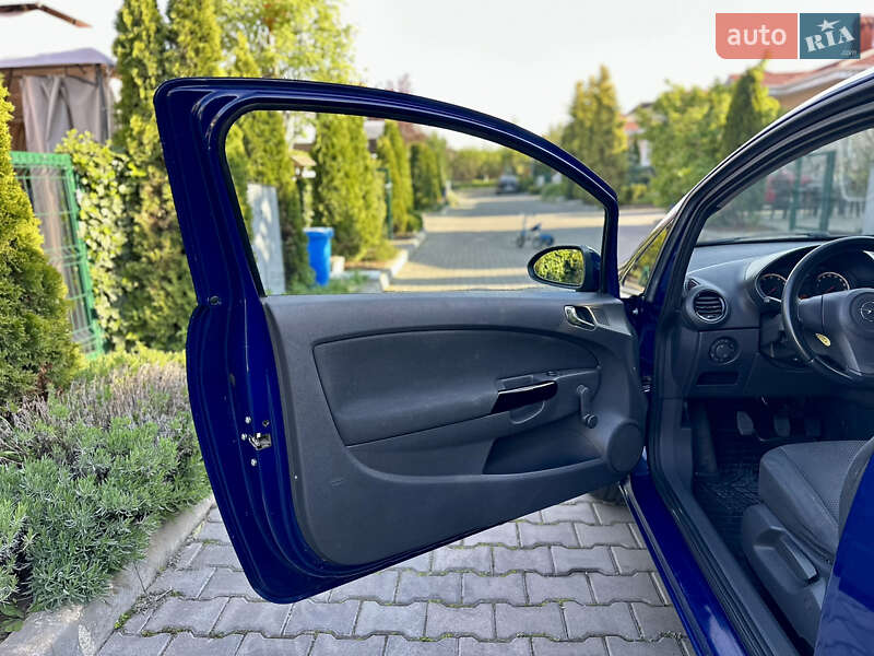Хэтчбек Opel Corsa 2009 в Одессе