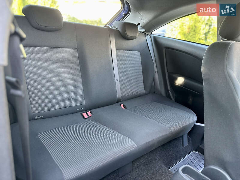 Хэтчбек Opel Corsa 2009 в Одессе