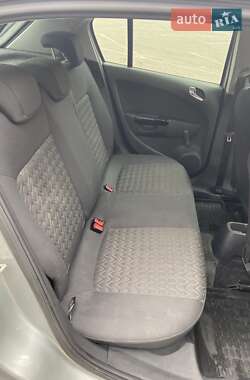 Хэтчбек Opel Corsa 2013 в 