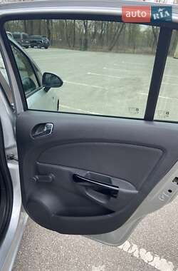 Хэтчбек Opel Corsa 2013 в 
