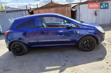 Хэтчбек Opel Corsa 2008 в 