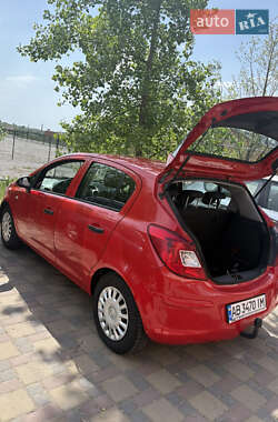 Хэтчбек Opel Corsa 2009 в 