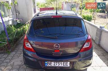 Хэтчбек Opel Corsa 2008 в 
