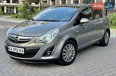 Хэтчбек Opel Corsa 2012 в Сумах