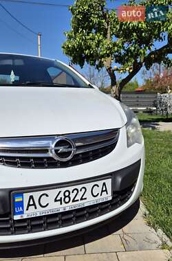 Хэтчбек Opel Corsa 2011 в 