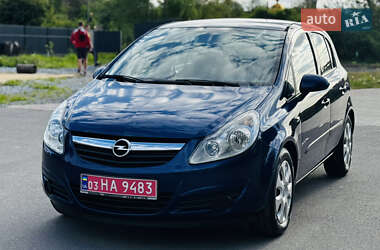 Хэтчбек Opel Corsa 2007 в 