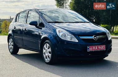 Хэтчбек Opel Corsa 2007 в 