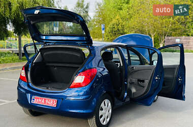 Хэтчбек Opel Corsa 2007 в 