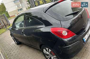Хетчбек Opel Corsa 2008 в 
